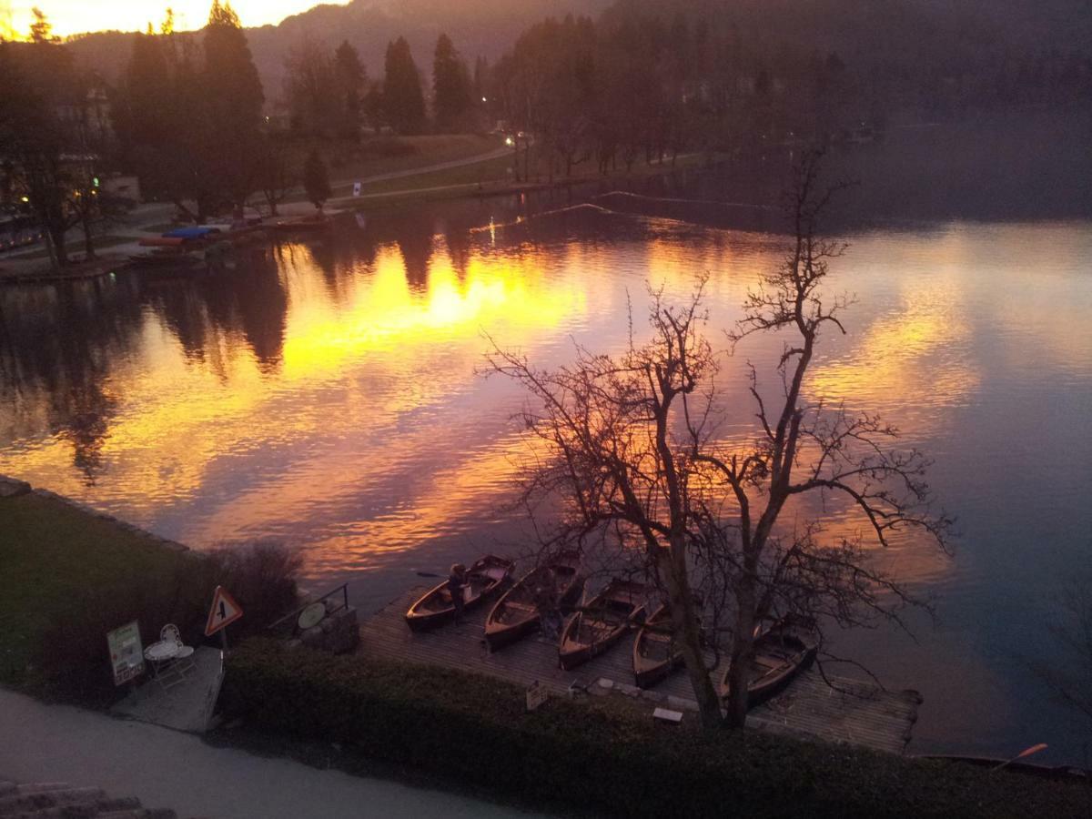 Pletna Lake View Apartment Bled Exterior photo