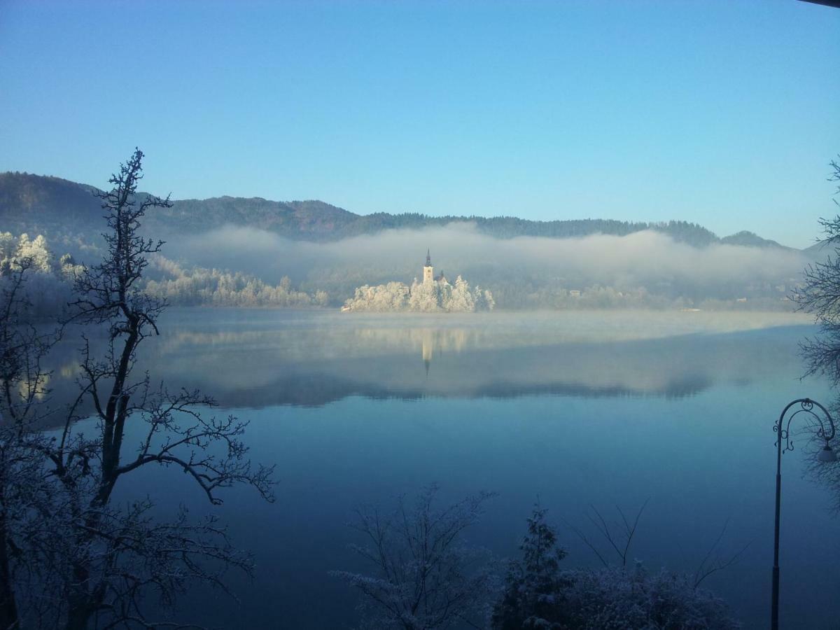 Pletna Lake View Apartment Bled Exterior photo