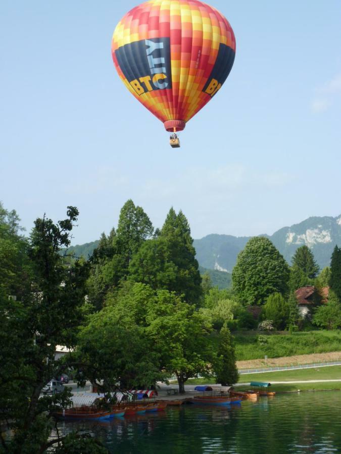 Pletna Lake View Apartment Bled Exterior photo